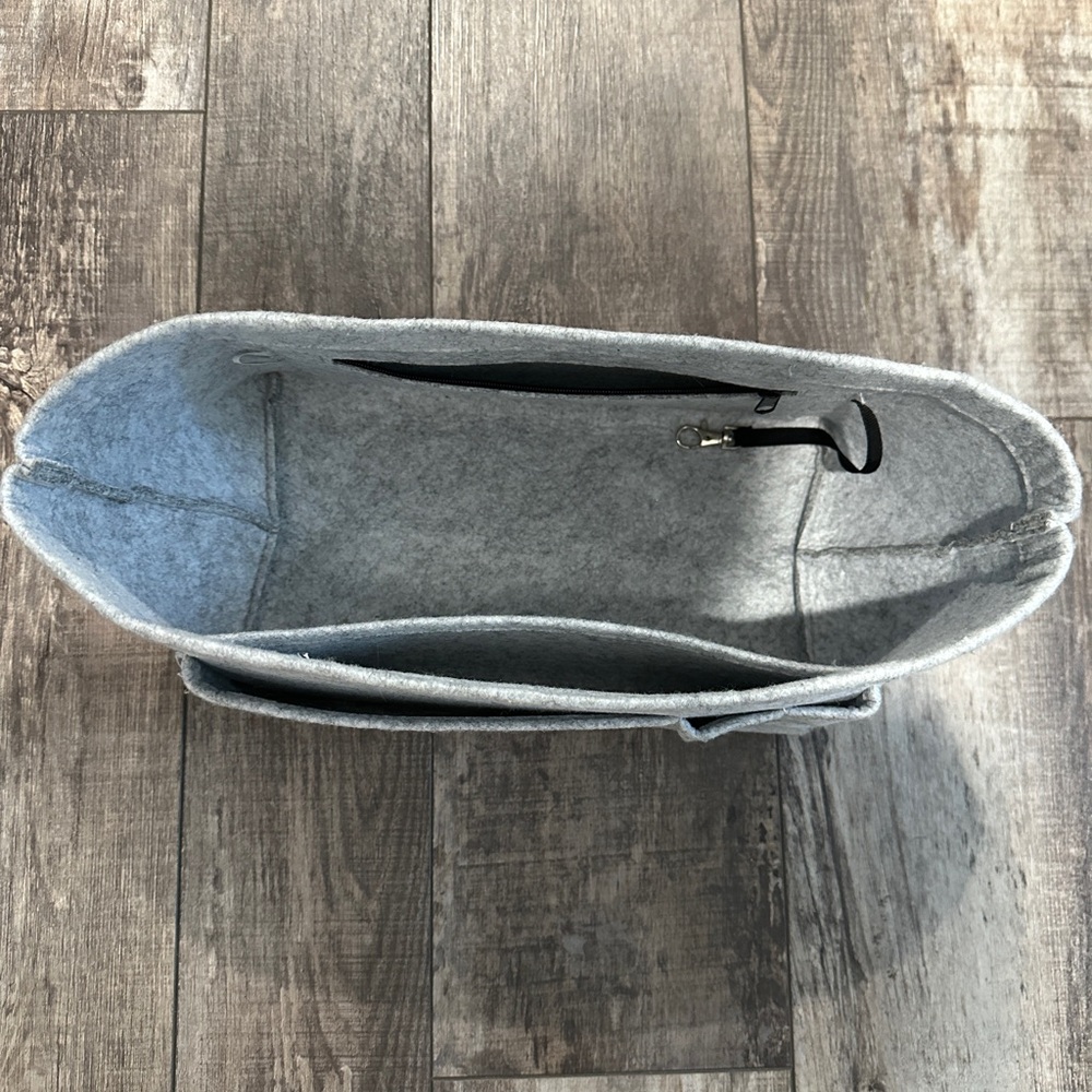 Gray Felt Bag Organizer - Picture 2 of 6